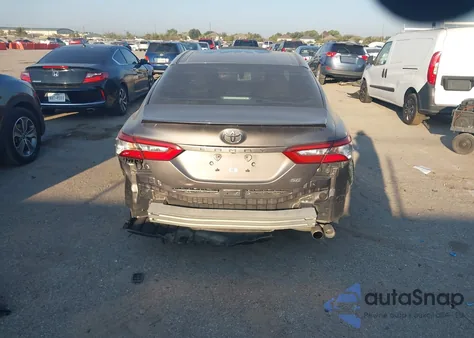 2018 Toyota Camry Se z USA, uszkodzony, nr VIN 4T1B11HK0JU041350
